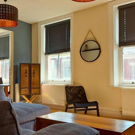 Large Studio Room In City Centre 프레스턴 외부 사진